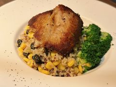 藜麦饭配蔬菜龙利鱼-来龙里 精致 东南亚餐室(万象城店)