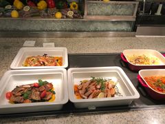 -松山湖凯悦酒店·Café自助餐厅·周末火舞秀表演