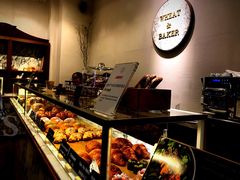 面包甜点陈列柜-WHEAT&BAKER-麥(凯德来福士店)