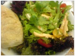 泰式鸡肉色拉-榖屋house of flour(张江首店)