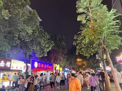 -官亭路小吃一条巷