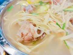 骨头锅底-东东骨头王火锅城(宝山店)
