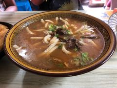 红烧牛肉汤年糕-嵊州特色小吃(萧山街店)