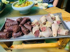 血肠肉肠拼盘-老阿妈乌海蒙餐馆(锦馨园小区店)