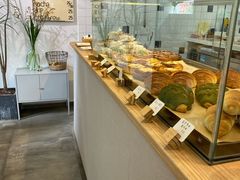 面包甜点陈列柜-怪 kafe.