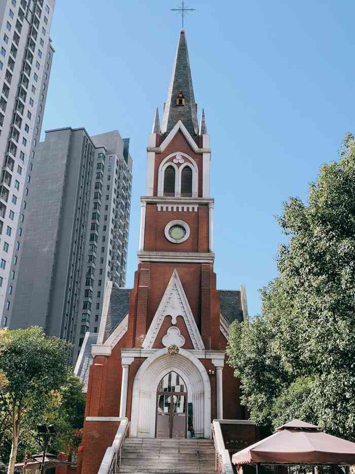 天主教圣弥额尔堂-"曹家渡圣弥额尔天主堂,原址位于长宁区,静.