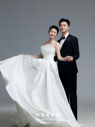 -纪梵希旅拍婚纱摄影(大连总店)