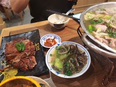 -肖四女乐山跷脚牛肉(世博源店)