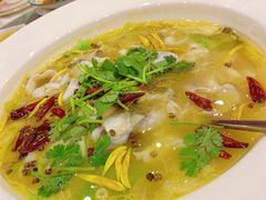 柠檬酸菜斑鱼-国贸旋转餐厅(国贸广场店)