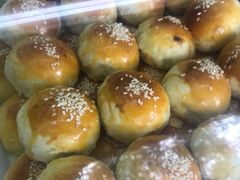 豆沙蛋黄酥-闻酥园(大慈寺店)