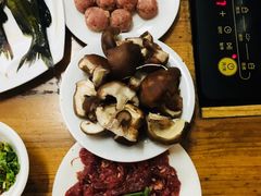 -苗伯妈酸汤火锅