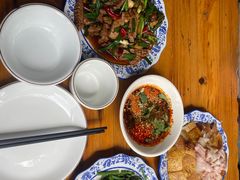 -杨老大生皮白族菜