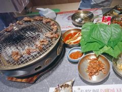 -草家酱蟹炭火烤肉店(珲春南路二店)