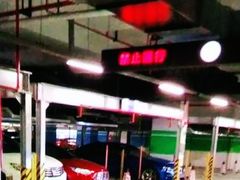 -徐汇日月光地下停车场