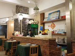-广东仔港式茶餐厅(银泰店)