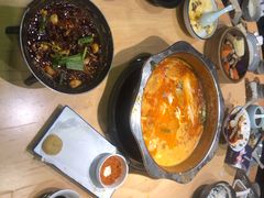 老凯俚酸汤鱼-野山舂·贵州现舂酸汤火锅(鸿通城店)