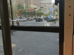 -龅牙兔儿童情商乐园(裕华旗舰店)