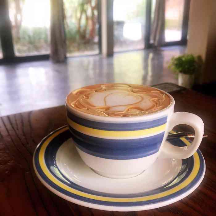 蚂蚁咖啡(a座店)-"很有年头的一家咖啡馆,里面有很多小吃,环.