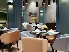 -和颐至尊酒店(上海徐家汇桂林公园地铁站店)