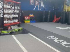 -成杰格斗·拳击·柔术·防身术(建设路店)