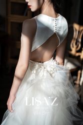 -Renee芮亦婚纱(原丽莎)