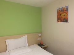 -7天酒店(上海江宁路地铁站玉佛寺店)