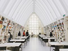 -钟书阁(松江泰晤士小镇店)