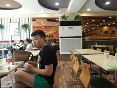 -李先生牛肉面大王(北京站售票厅餐厅)