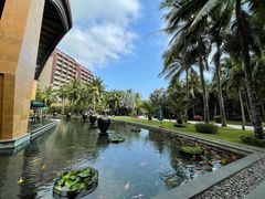 -三亚湾海居铂尔曼度假酒店