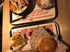 -The Habit Burger Grill 哈比特汉堡(复兴soho店)