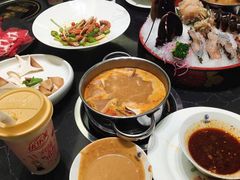 -红鼎豆捞·非遗鲍皇汤火锅(宝丰路店)