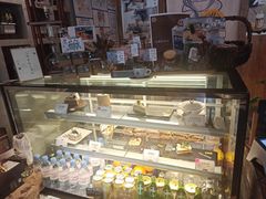 面包甜点陈列柜-ZING COFFEE 镜咖啡