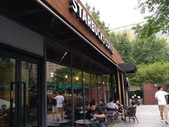 -星巴克(西藏路店)