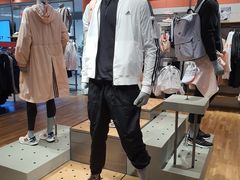 -adidas(正佳广场店)