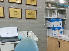 -上海仁爱医院口腔科 · 种植