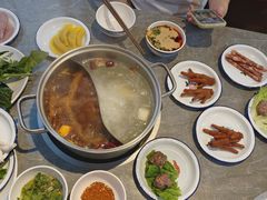 -罗二娘·鲜切牛自助火锅(罗湖东门步行街店)