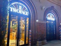 -TWOFACE 双面理发馆