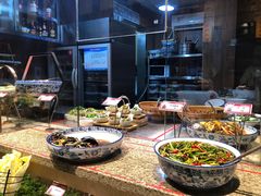 -野山舂·贵州现舂酸汤火锅(鸿通城店)