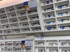 -诺柯视眼镜-蔡司依视路官方工厂店(淞南一店)