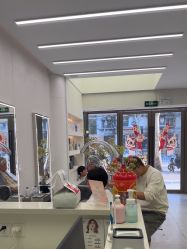 -PE SALON
