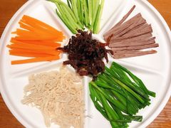 鸡丝凉米线-云海肴·汽锅鸡·云南菜(天山百盛优客店)