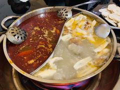 -老石黑山羊毛驴肉火锅(金凯广场店)
