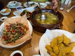 -头上红煨盐鸡·非遗院子餐厅