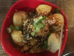 -椒点传统串串香