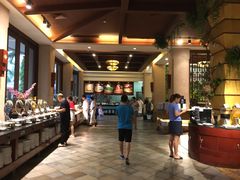 自助取餐区-三亚海韵度假酒店·渔人码头海鲜火锅BBQ自助餐厅·落日吧