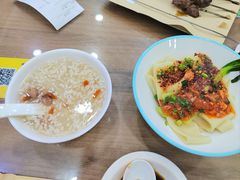 一口香油泼面-西安贾三灌汤包·回坊小吃·清真炒菜(北院门总店)