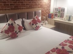 -轻住·悦享酒店(成都太平园地铁站店)