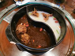 -亿诣蝎府炸酱面羊蝎子火锅(酷车小镇店)