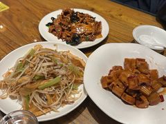 -泉畔人家·老济南经典鲁菜(大明湖店)