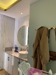 -脸博士医疗美容·眼鼻整形·抗衰中心